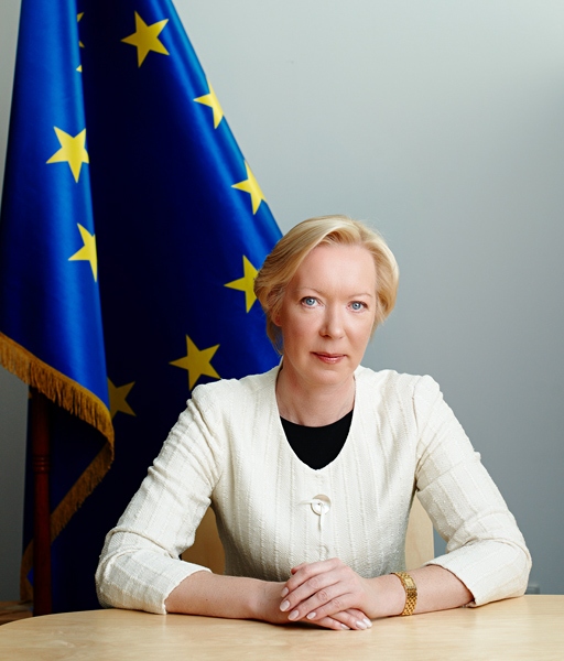 Maira Mora, Ambassador, Head of Delegation