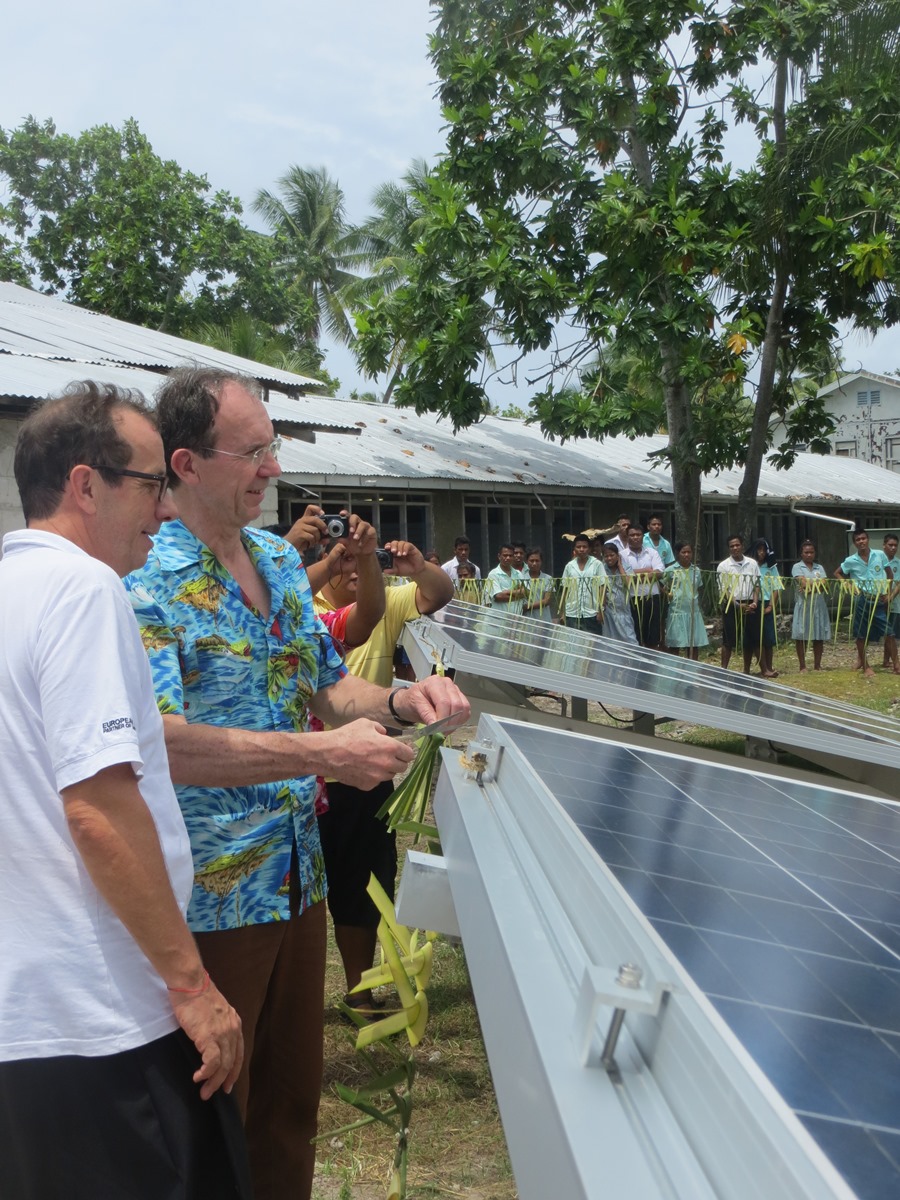 Supporting the outer island communities of Kiribati Supporting the outer island communities of Kiribati