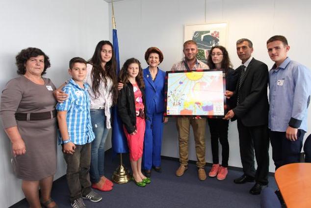 Commissioner Vassiliou welcomes Europe Quiz 2013 winners