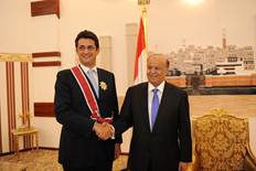 The President of Yemen awarded the "Unity medal" to EU Ambassador Michele Cervone d'Urso