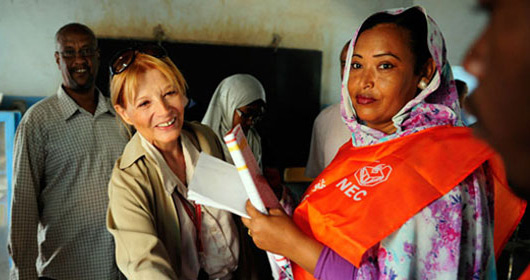 EUEOM &ndash; a member of the election observation team being interviewed by Asian journalists