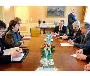 Catherine Ashton avec le ministre russe des Affaires étrangères, Sergueï Lavrov