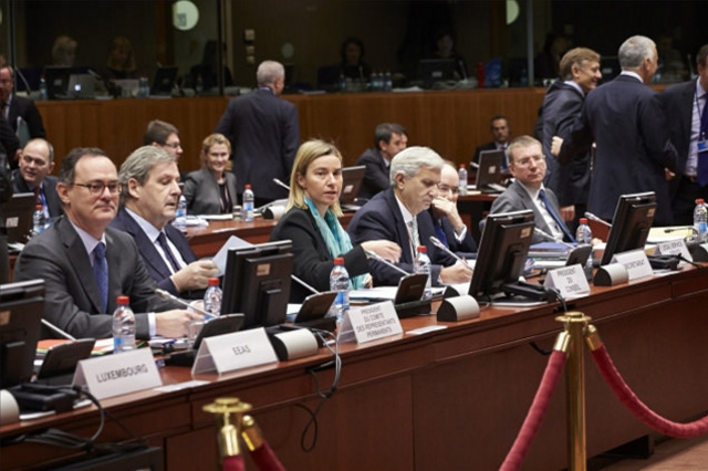 From left to right: Mr Alain LE ROY, Secretary General of the EEAS; Ms Federica MOGHERINI, High Repr