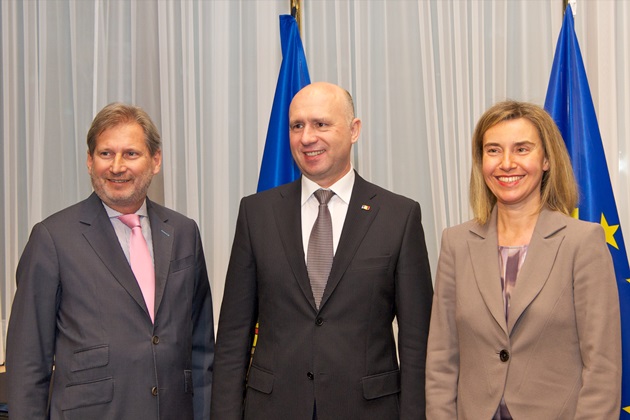 Commissioner Johannes Hahn, Moldovan Prime Minister Pavel Filip and HRVP Mogherini at the EU-Moldova