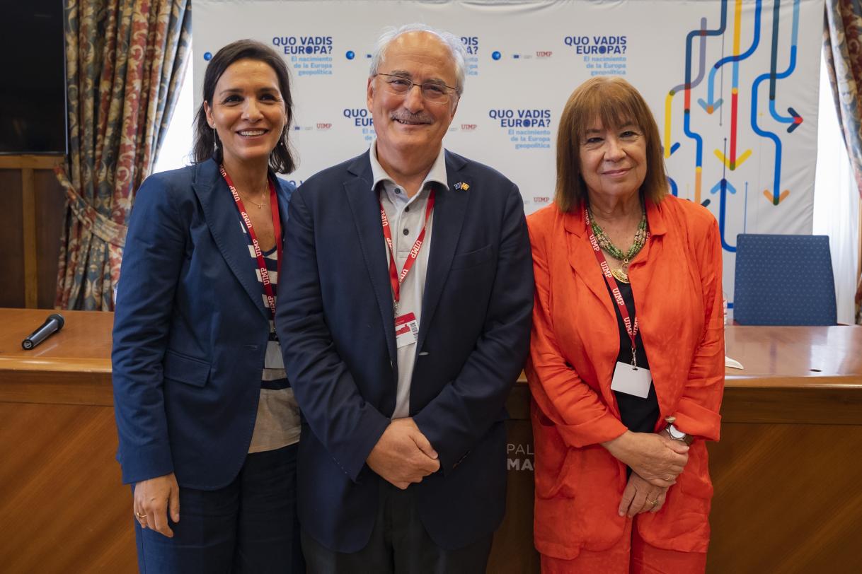 Speakers: Cristina Narbona (First Vice-President of the Spanish Senate), Cristina Lobillo (Director for Energy Policy, European Commission). Moderator: Francisco Fonseca (Professor of International Public Law, Valladolid University)