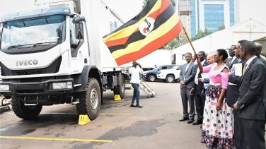 Uganda receives mobile lab donated by the EU