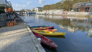 Kayaks for Brussels Canal Clean-up 