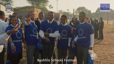 Young people celebrating the EU bushfire schools festival 2024
