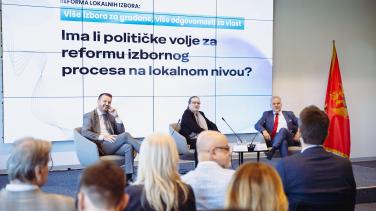 Johann Sattler, Milica Kovačević, Marash Dukaj sitting