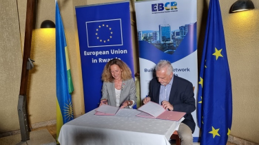 DDG Ferran and EBCR President signing agreement
