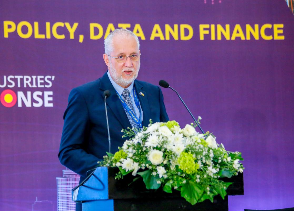 Dr. Johann Hesse, Head of Cooperation, EU Delegation to Sri Lanka and the Maldives, speaks at the op