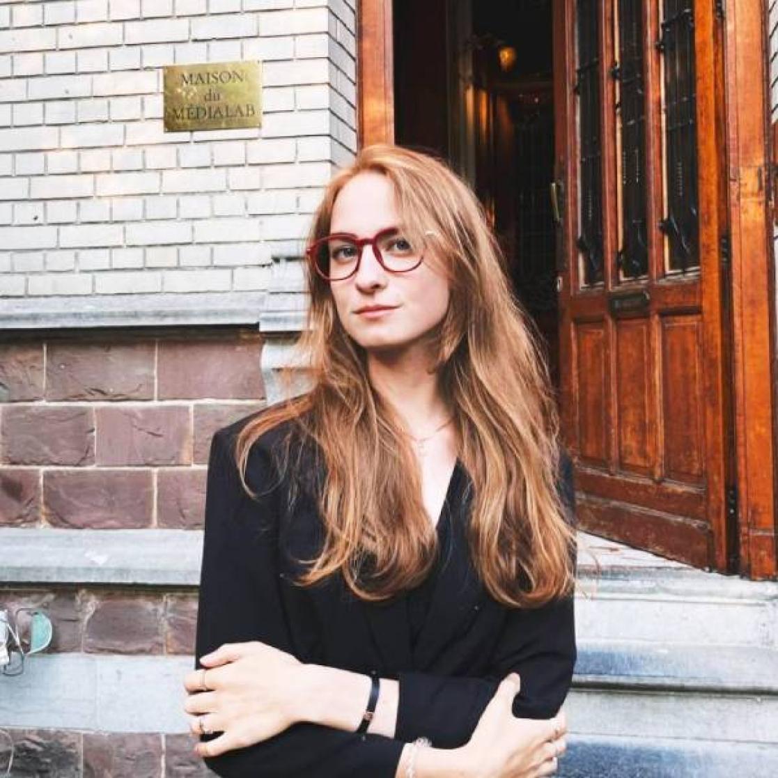 Milana Holovan portrait.