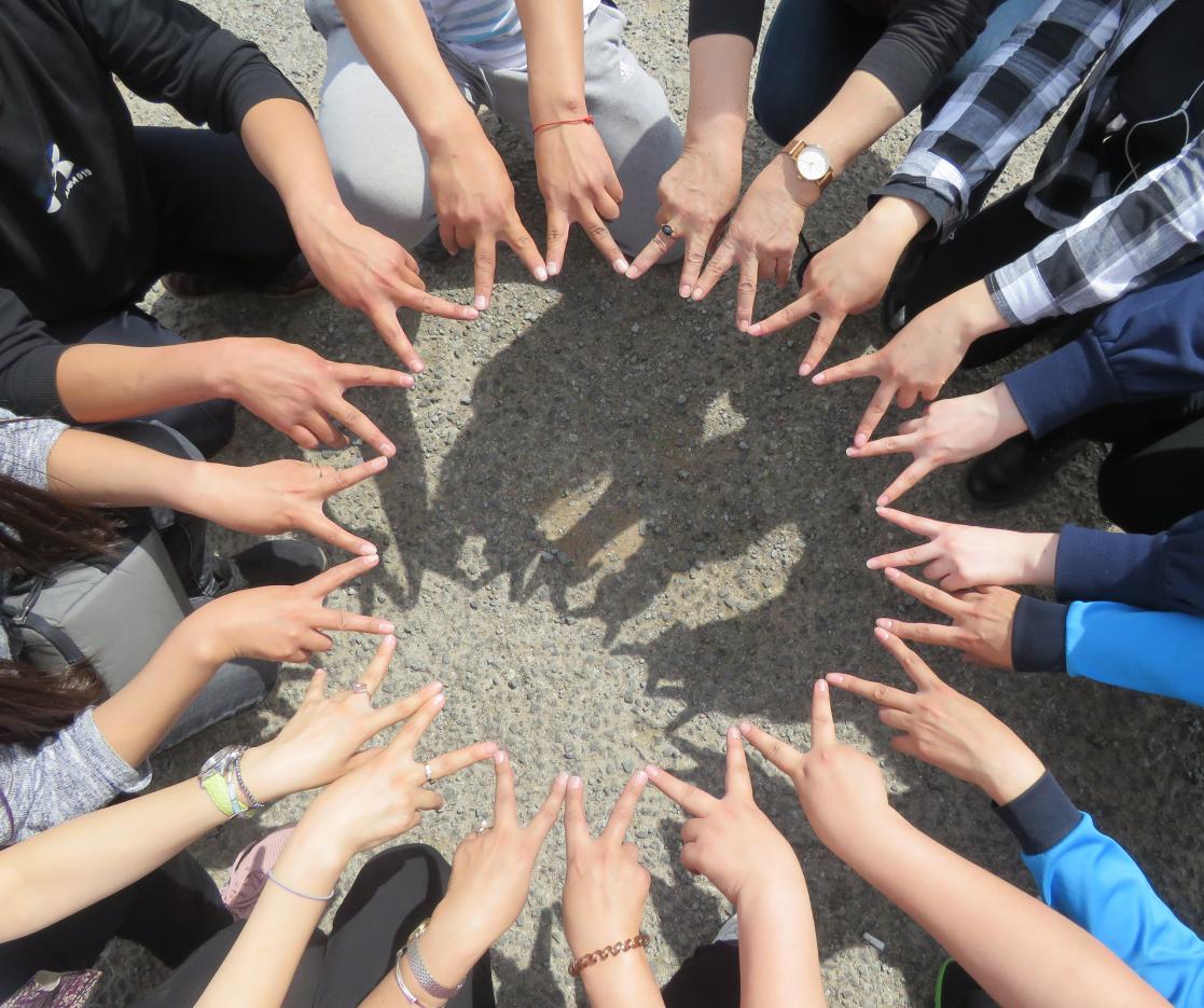 Many hands in a circle 
