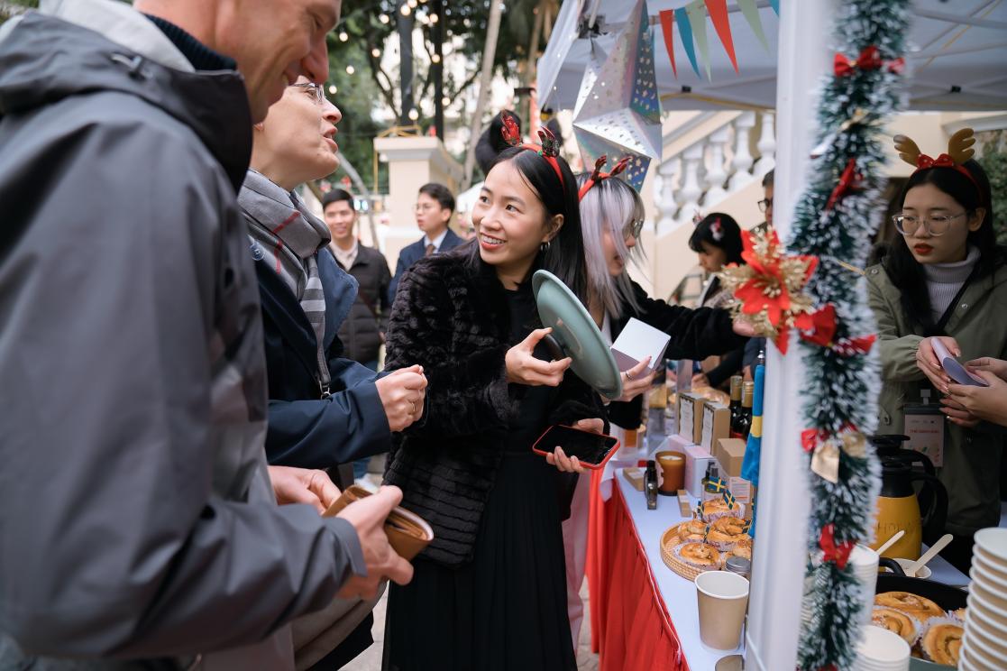EU Xmas Market - Hanoi 2023 02