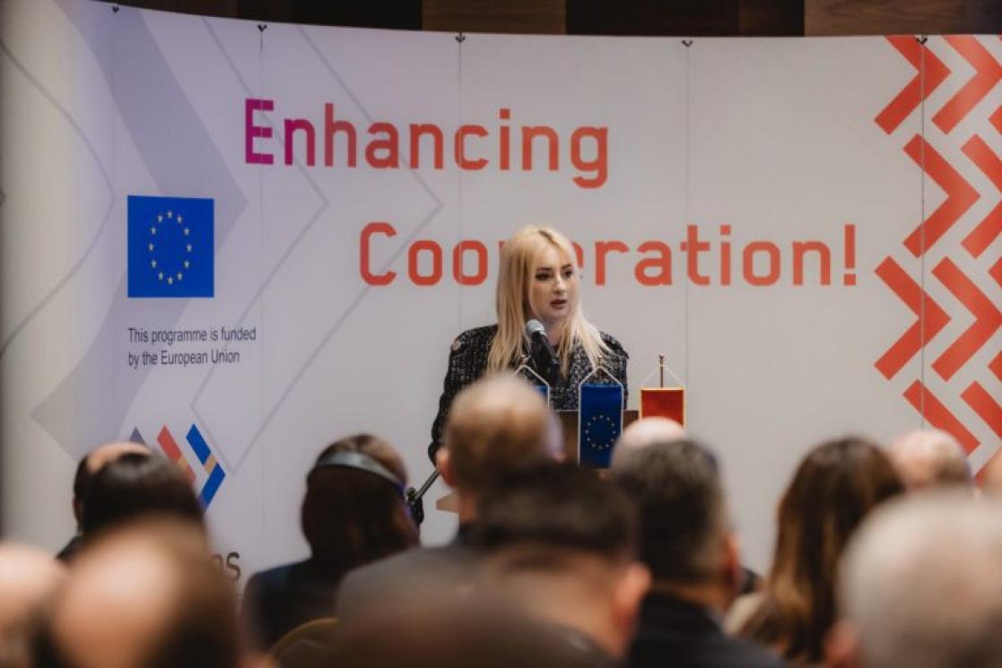 Minister of European Affairs Maida Gorčević speaking in front of an audience