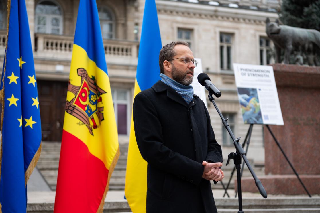 EU Ambassador addressing the audience
