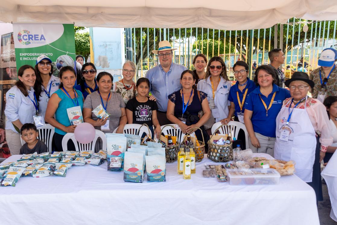 En Quinindé, Esmeraldas en la feria "Mujer emprendedora y productiva 2025".