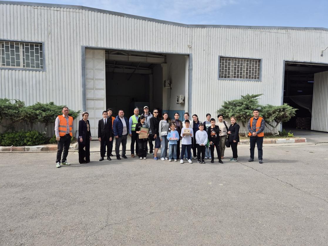 Turkmenistan Joins the Global #ForOurPlanet Campaign with a Visit to the Toprak Recycling Plant