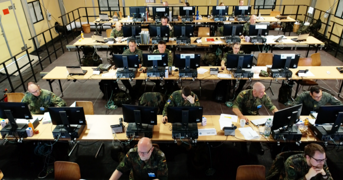 ULM Military command working with computers
