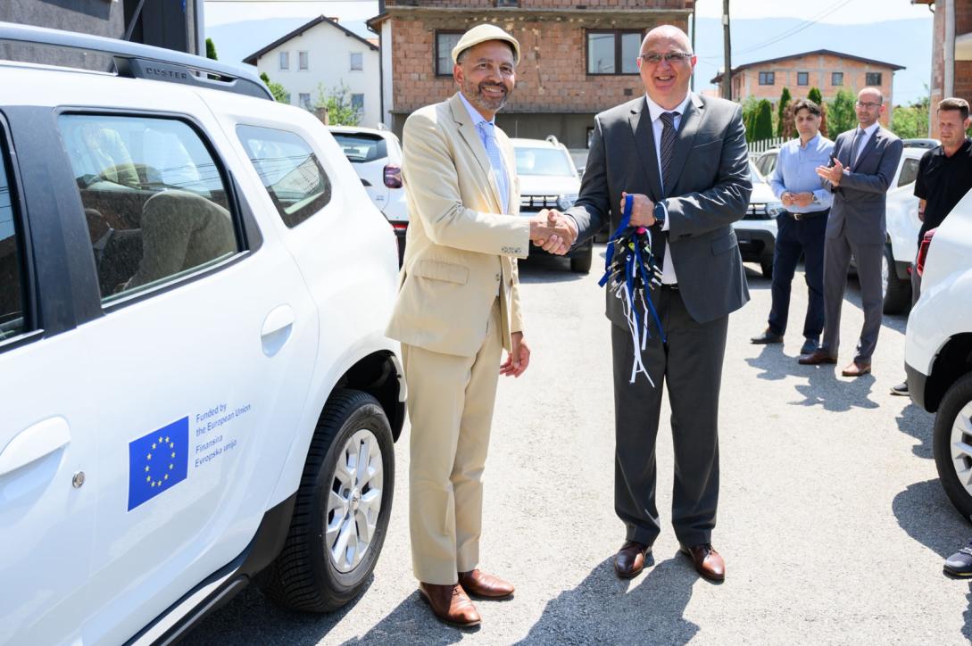 EU donates 15 off-road vehicles to BiH Mine Action Centre