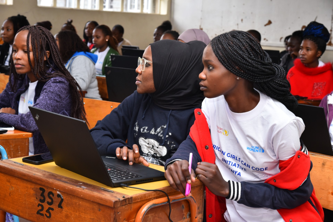 Girls who benefit from the DigiKen programme at a training session