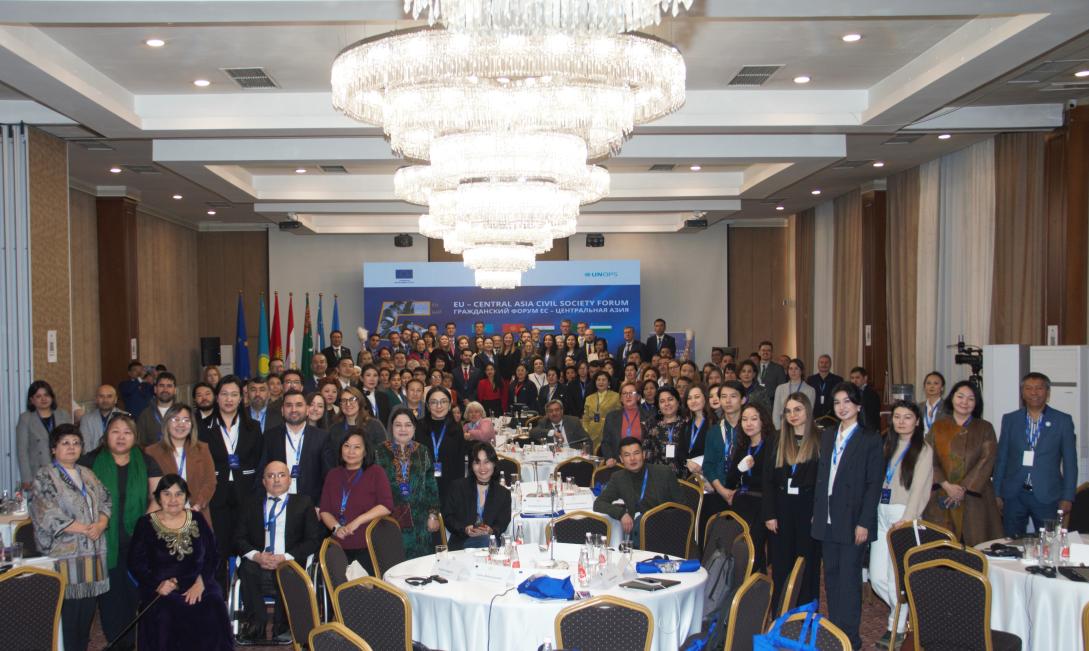 group photo forum