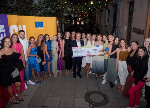 Ambassador Sattler joins young people from all over the county to celebrate the results of the Gener