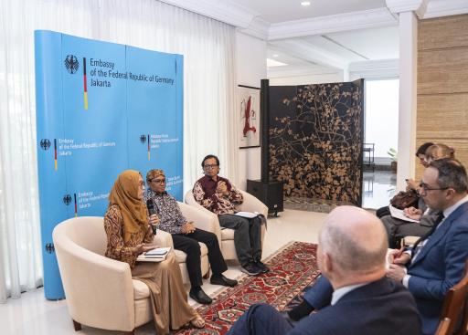 Discussion hosted by the German Embassy
