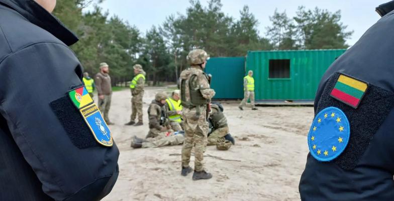 Joint Pre-Deployment Training On Stability Policing in Ukraine