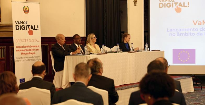 Commissioner Jutta launches VaMoz Digital programme in mozambique