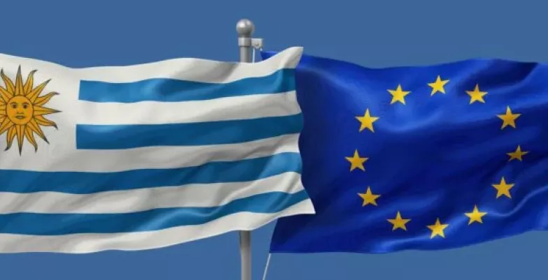 Banderas de Uruguay y la UE