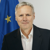 Headshot of Gerard de Graaf