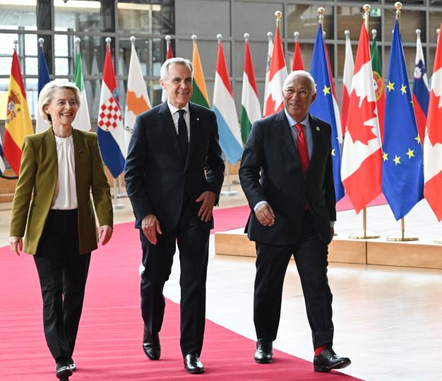 Leaders at the EU-Canada summit in Brussels, 23 June 2025